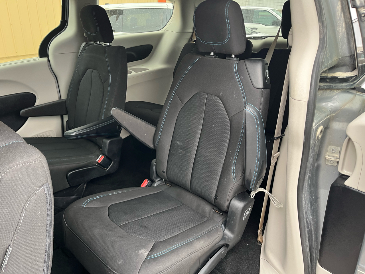 Chrysler Pacifica Touring 2021