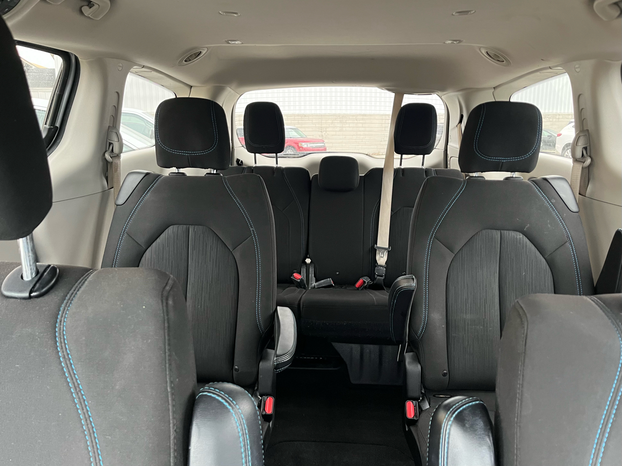 Chrysler Pacifica Touring 2021