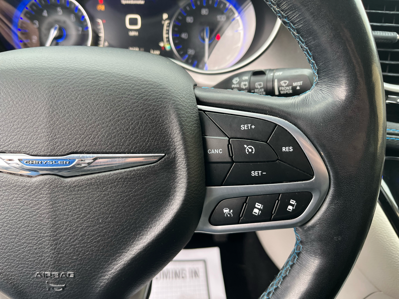 Chrysler Pacifica Touring 2021