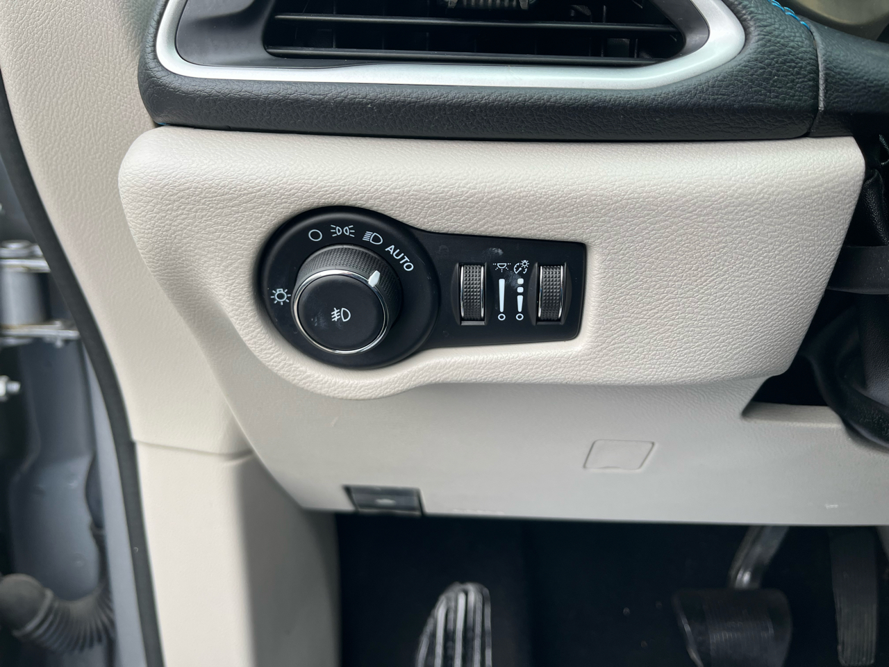 Chrysler Pacifica Touring 2021