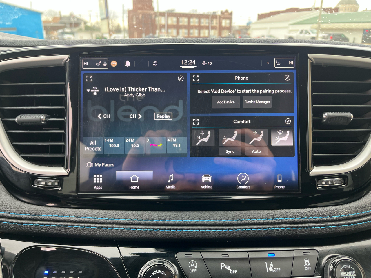 Chrysler Pacifica Touring 2021