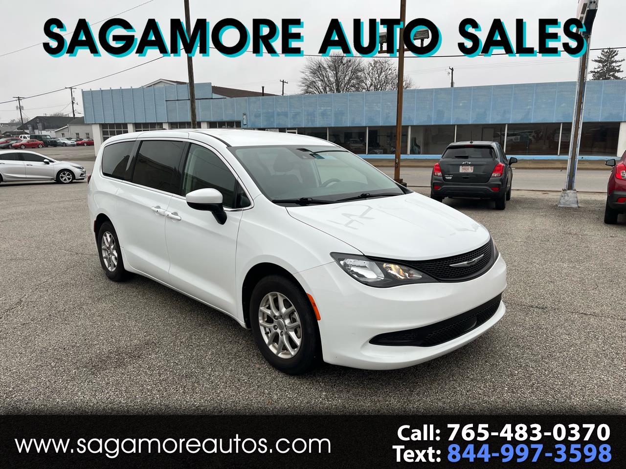 2023 Chrysler Voyager LX