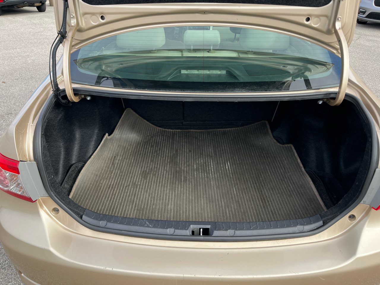 Toyota Corolla LE 2011