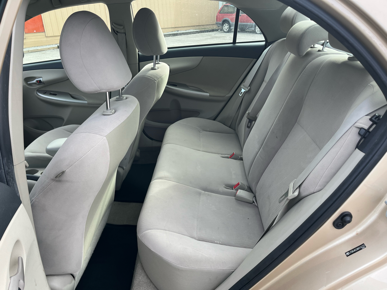 Toyota Corolla LE 2011