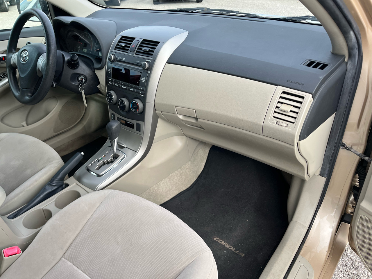 Toyota Corolla LE 2011