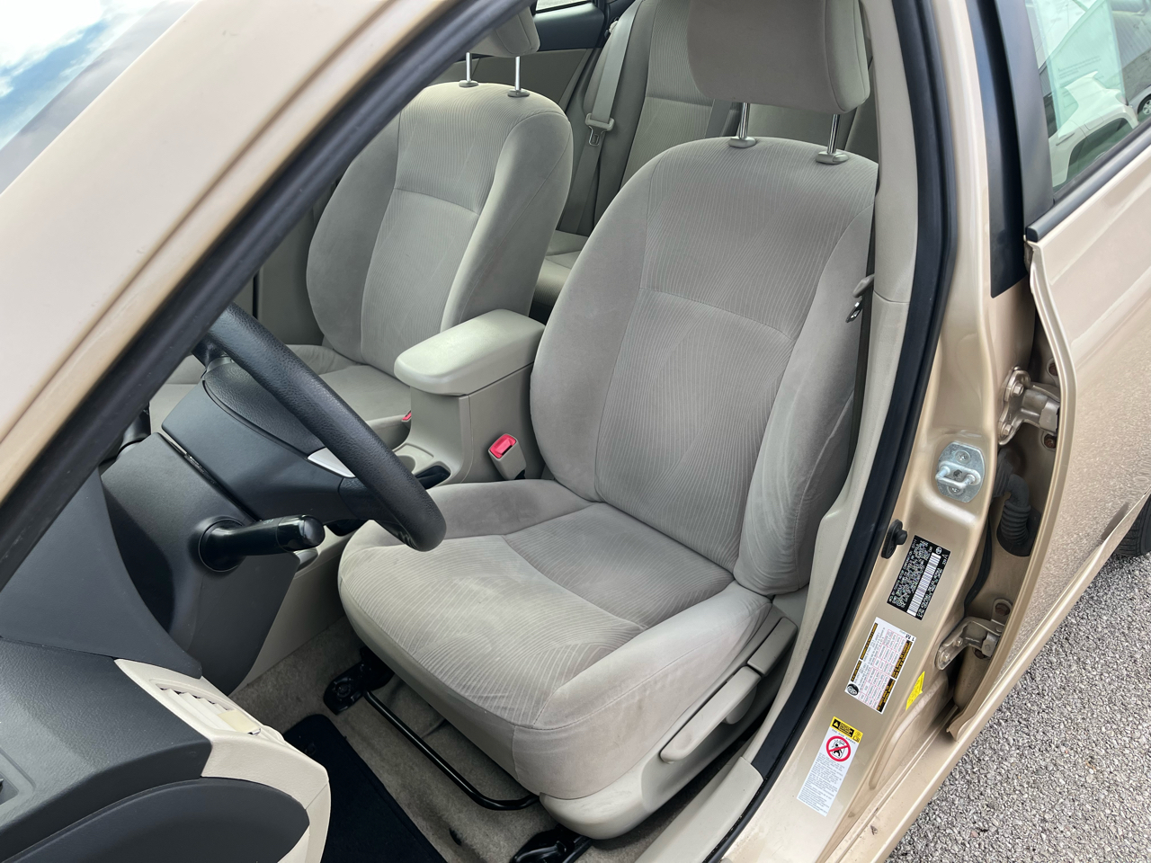 Toyota Corolla LE 2011