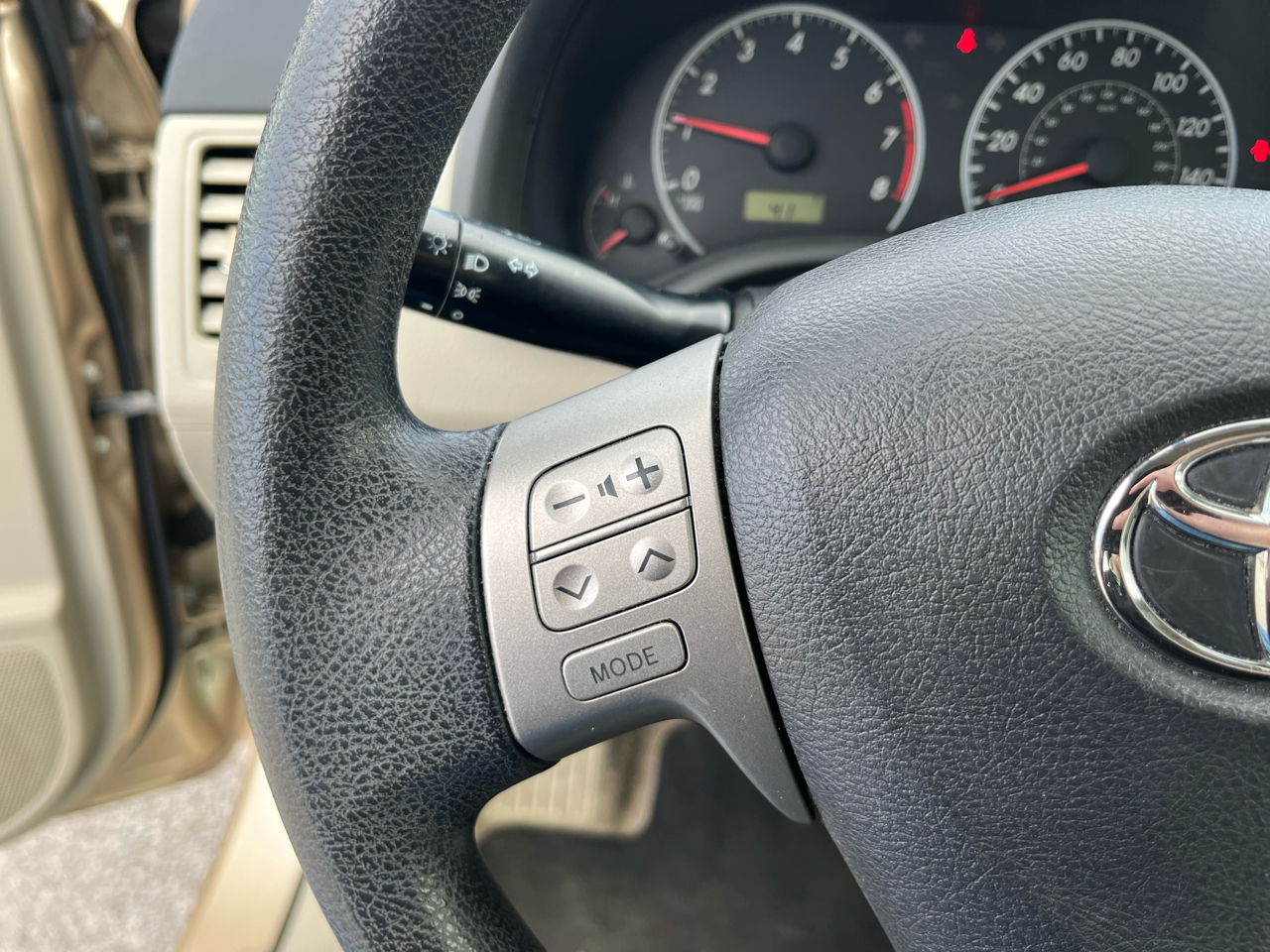 Toyota Corolla LE 2011