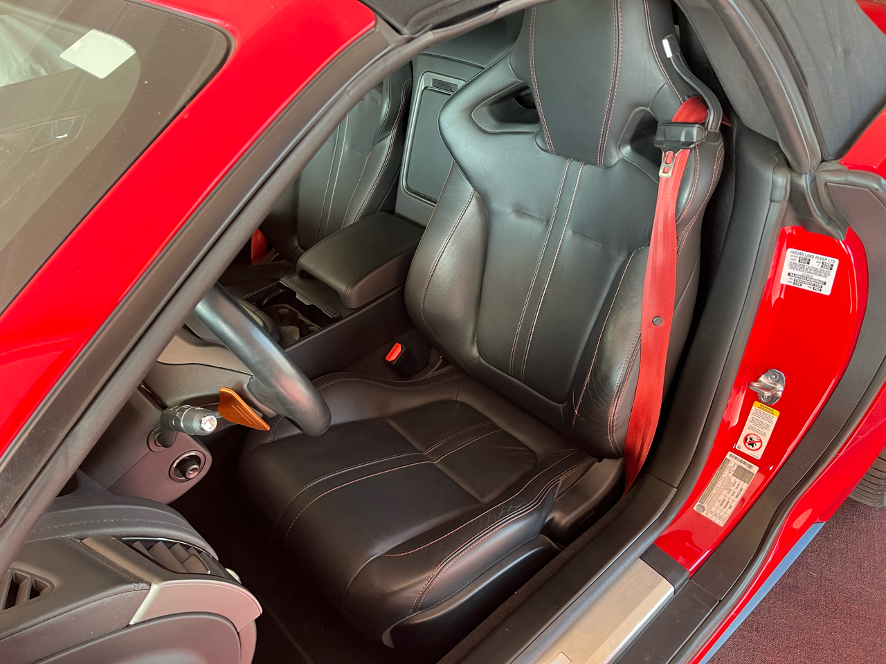 Jaguar F-Type V8 S 2014