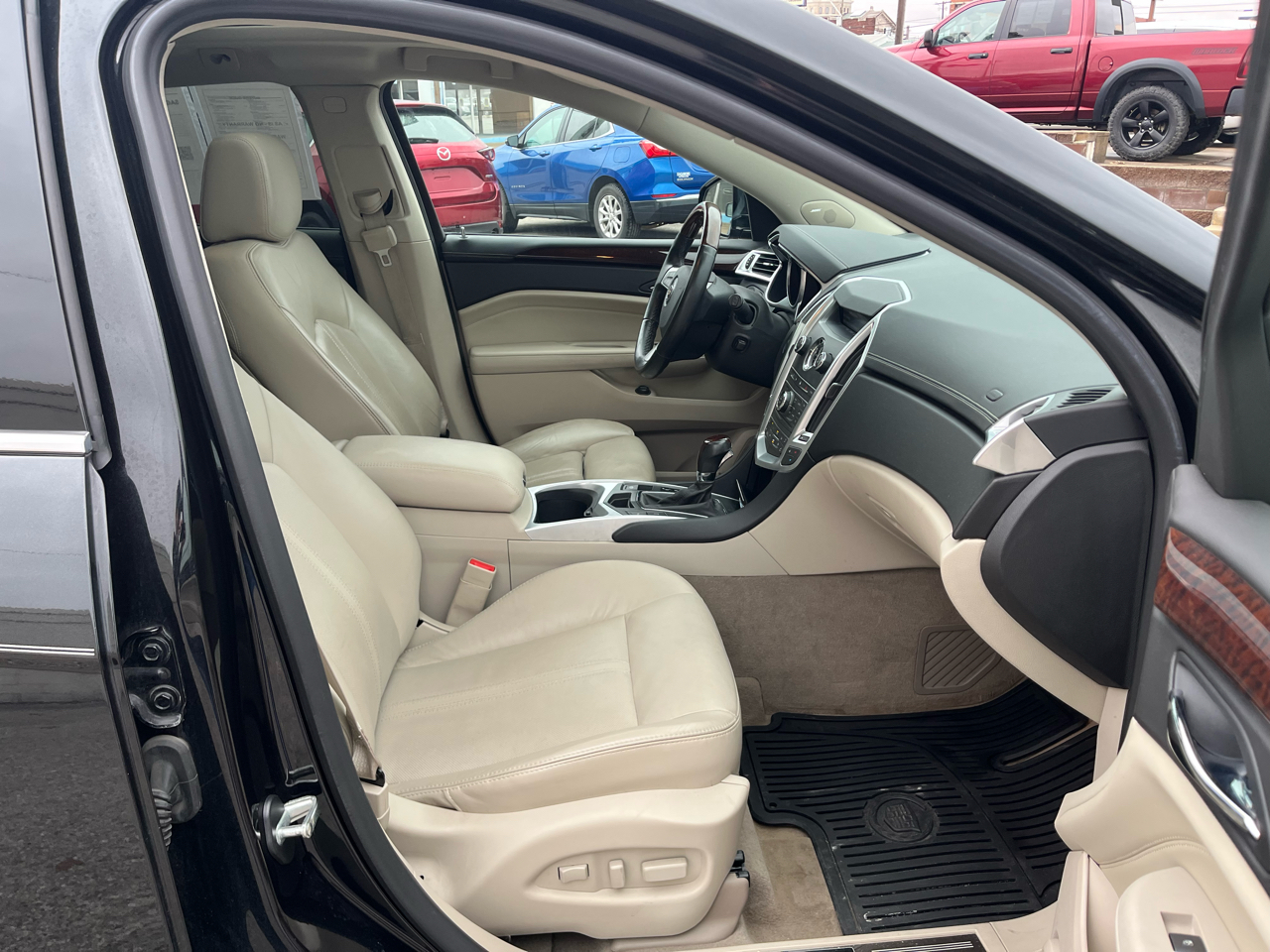 Cadillac SRX Luxury Collection AWD 2011