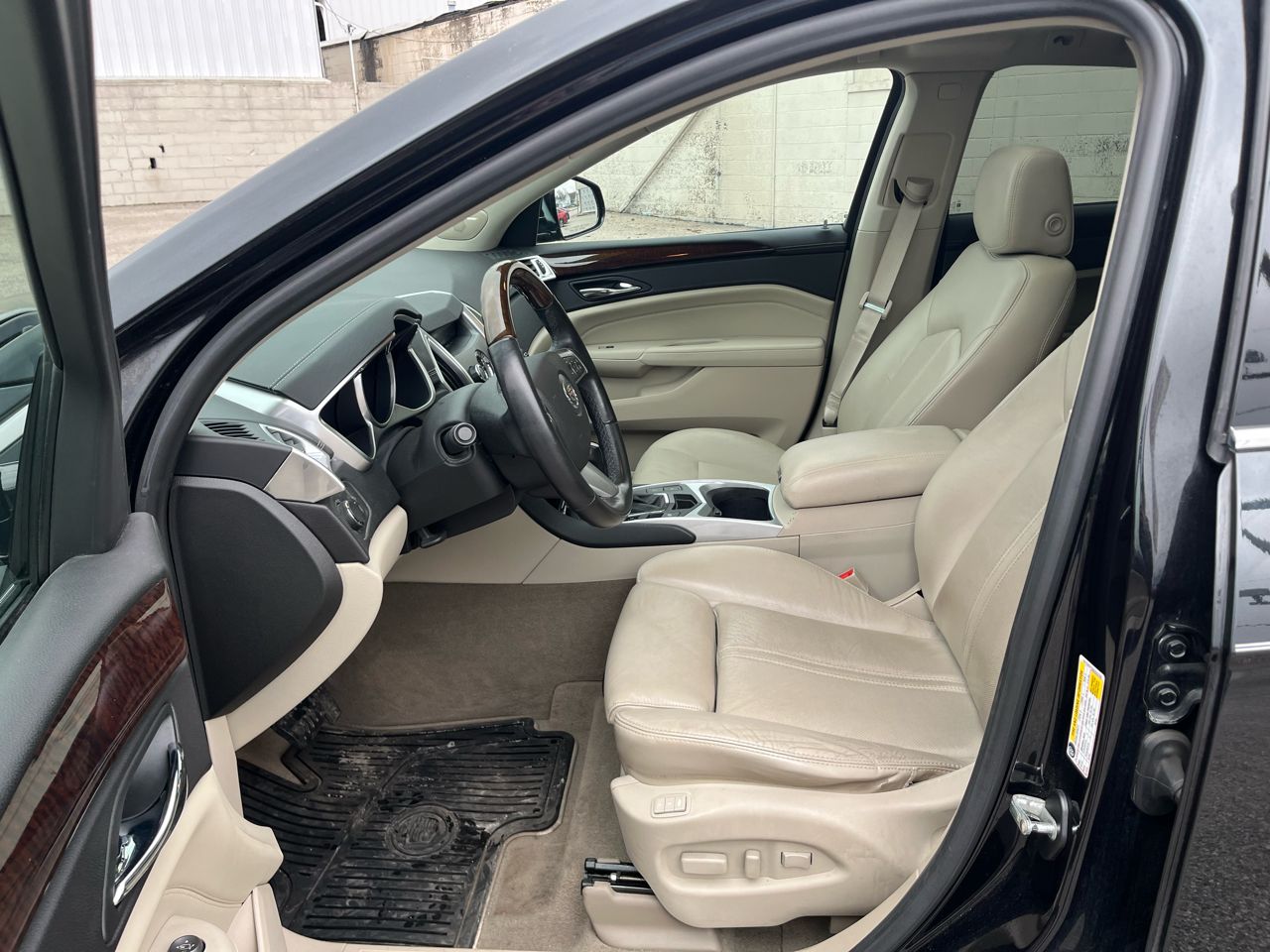 Cadillac SRX Luxury Collection AWD 2011