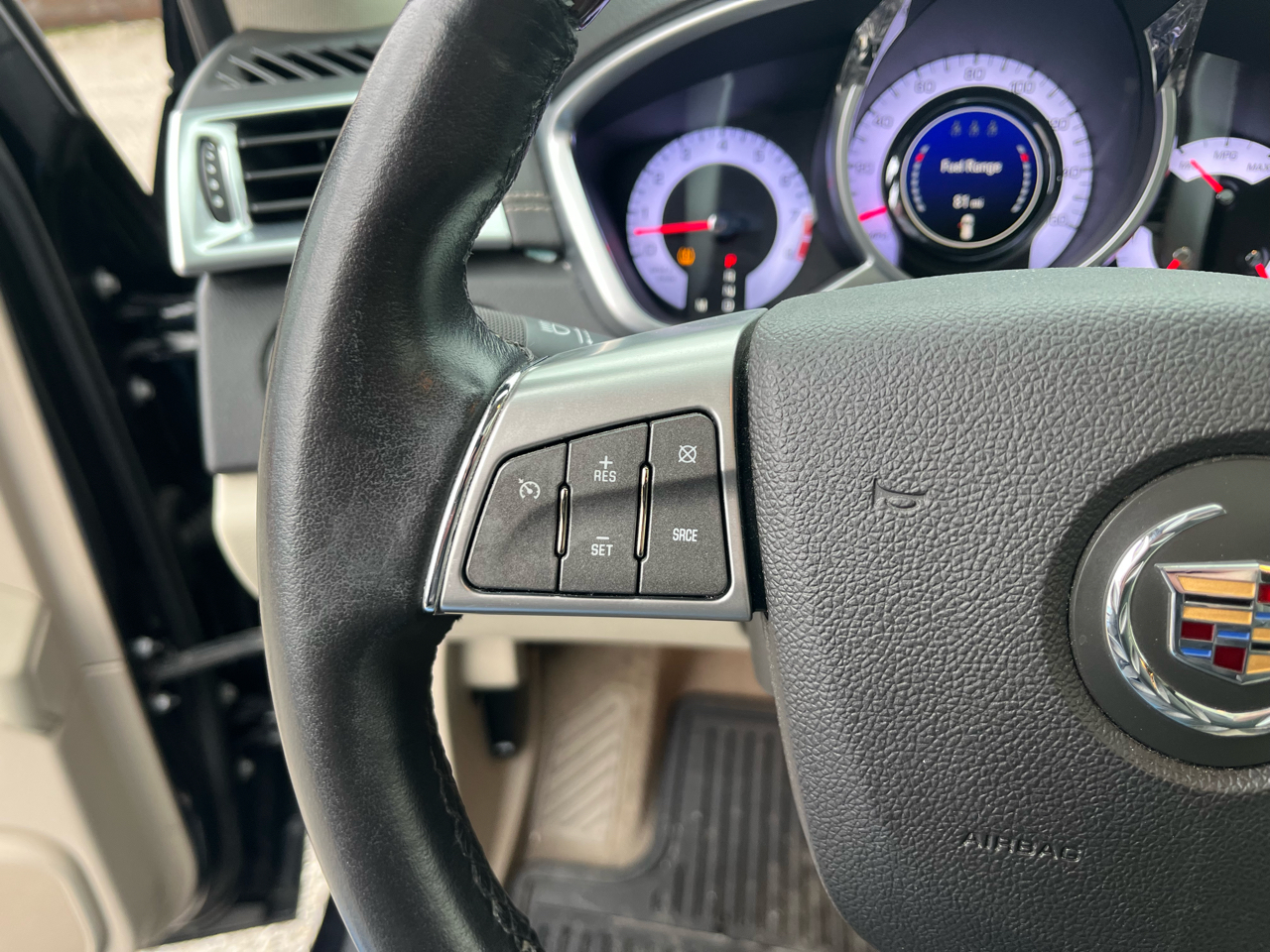 Cadillac SRX Luxury Collection AWD 2011