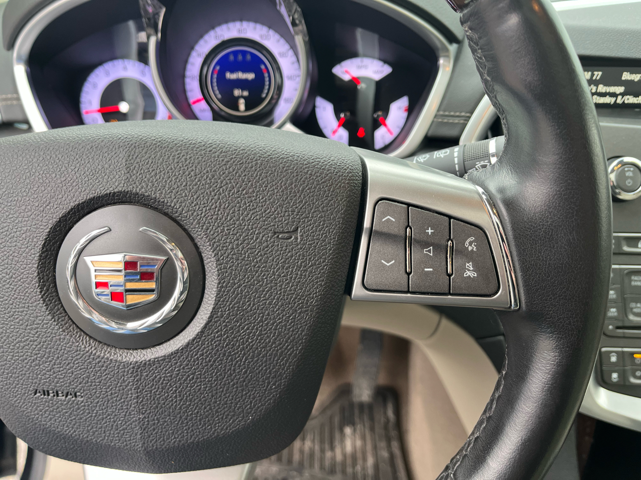 Cadillac SRX Luxury Collection AWD 2011