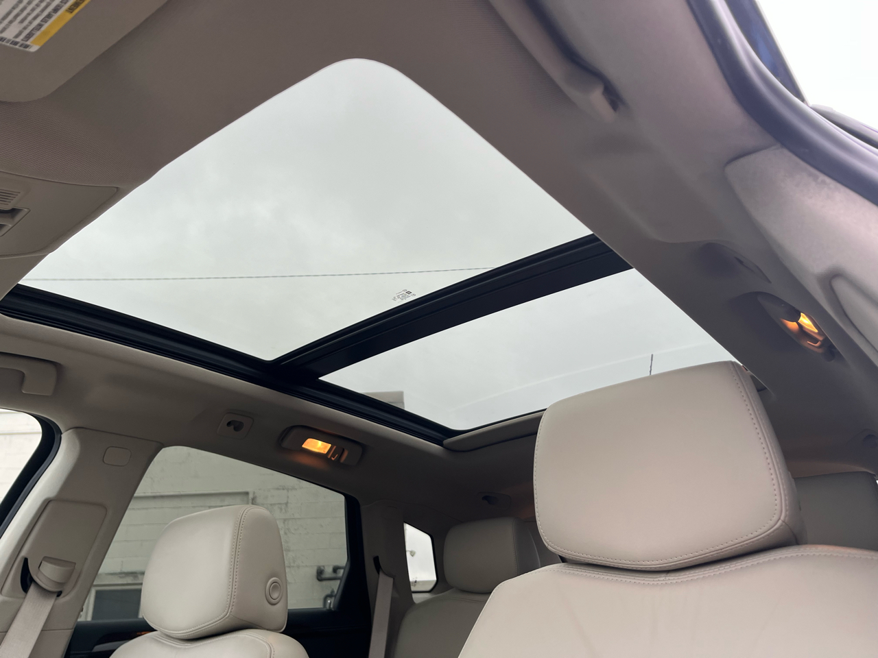 Cadillac SRX Luxury Collection AWD 2011