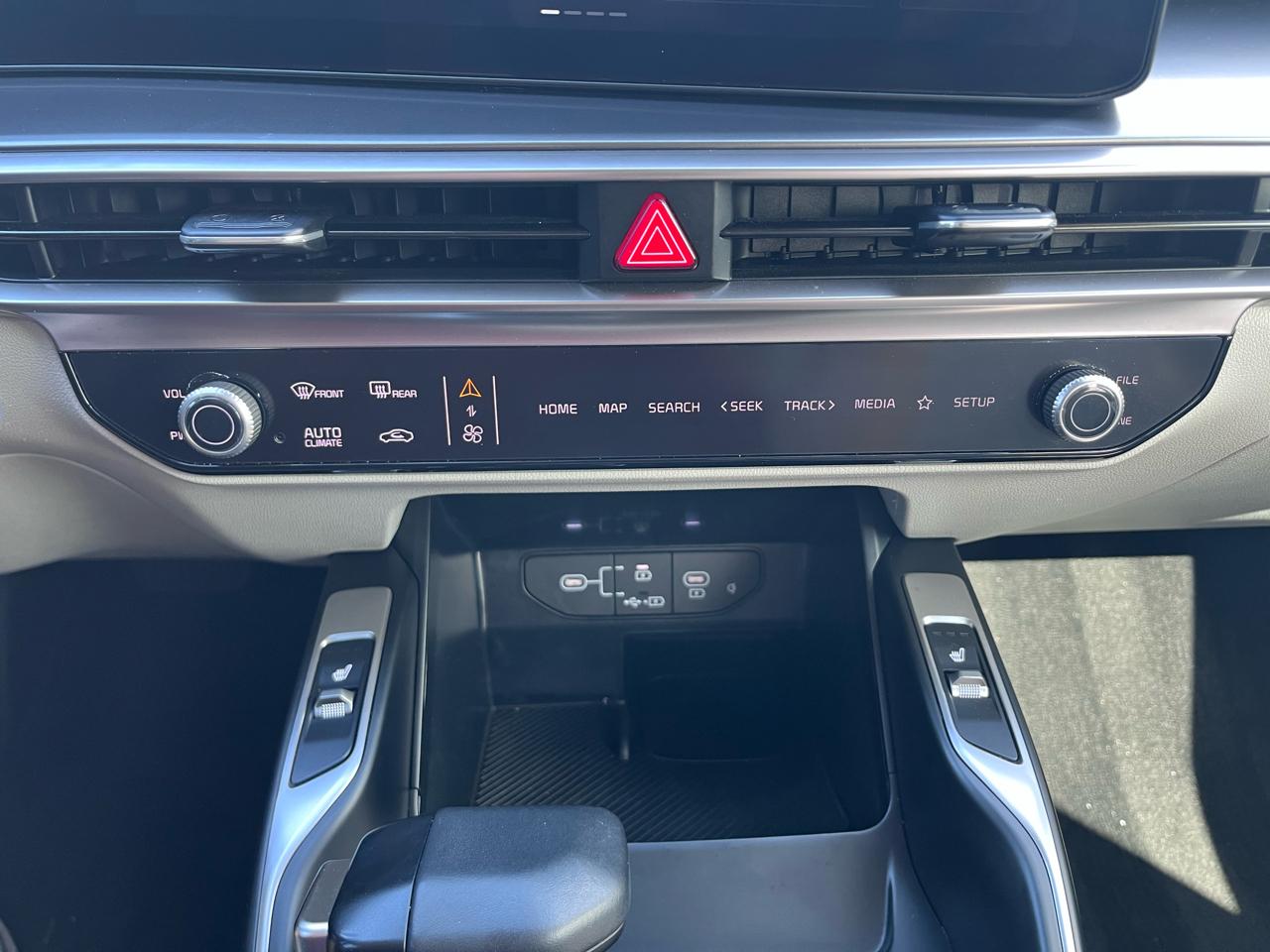 Kia Sorento S 2WD 2024