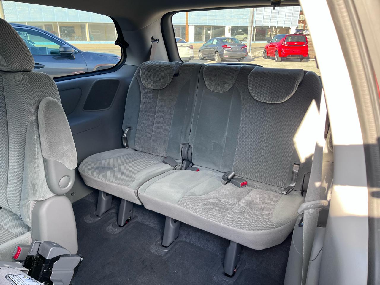 Kia Sedona EX LWB 2012