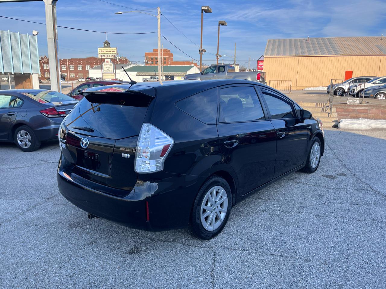 Toyota Prius V Three 2013