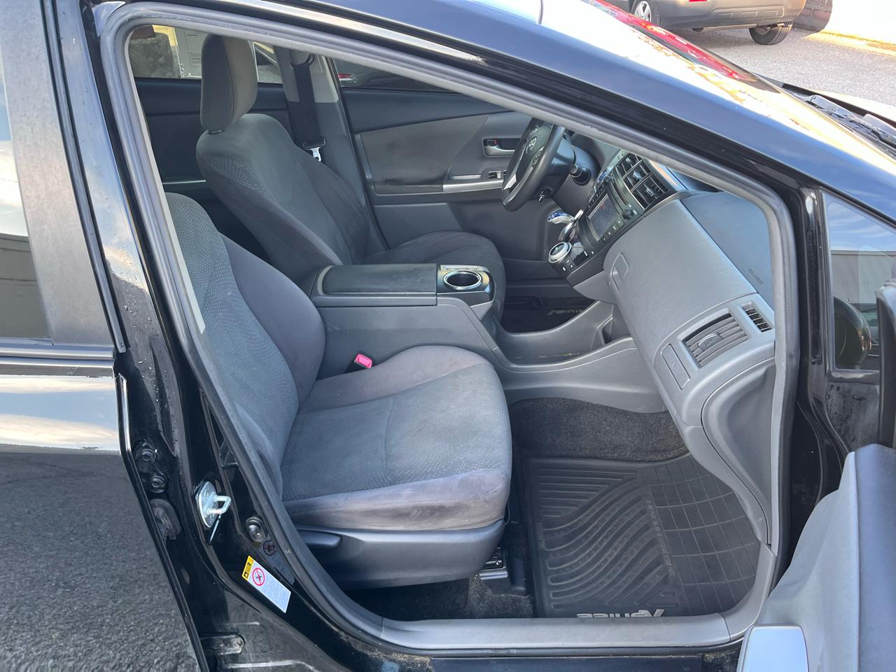 Toyota Prius V Three 2013