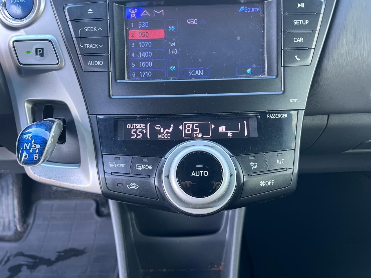 Toyota Prius V Three 2013