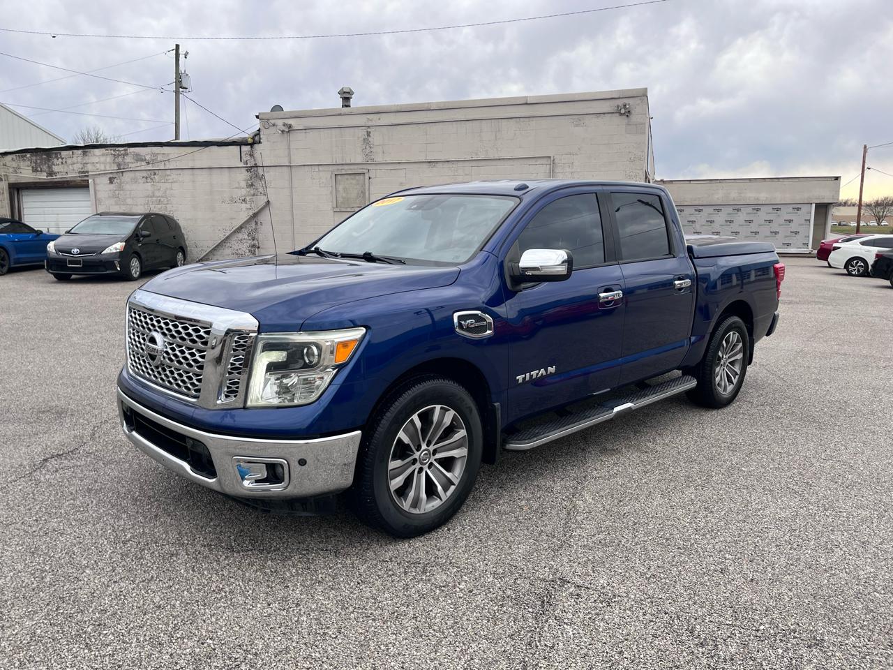 Nissan Titan SV Crew Cab 2WD 2017
