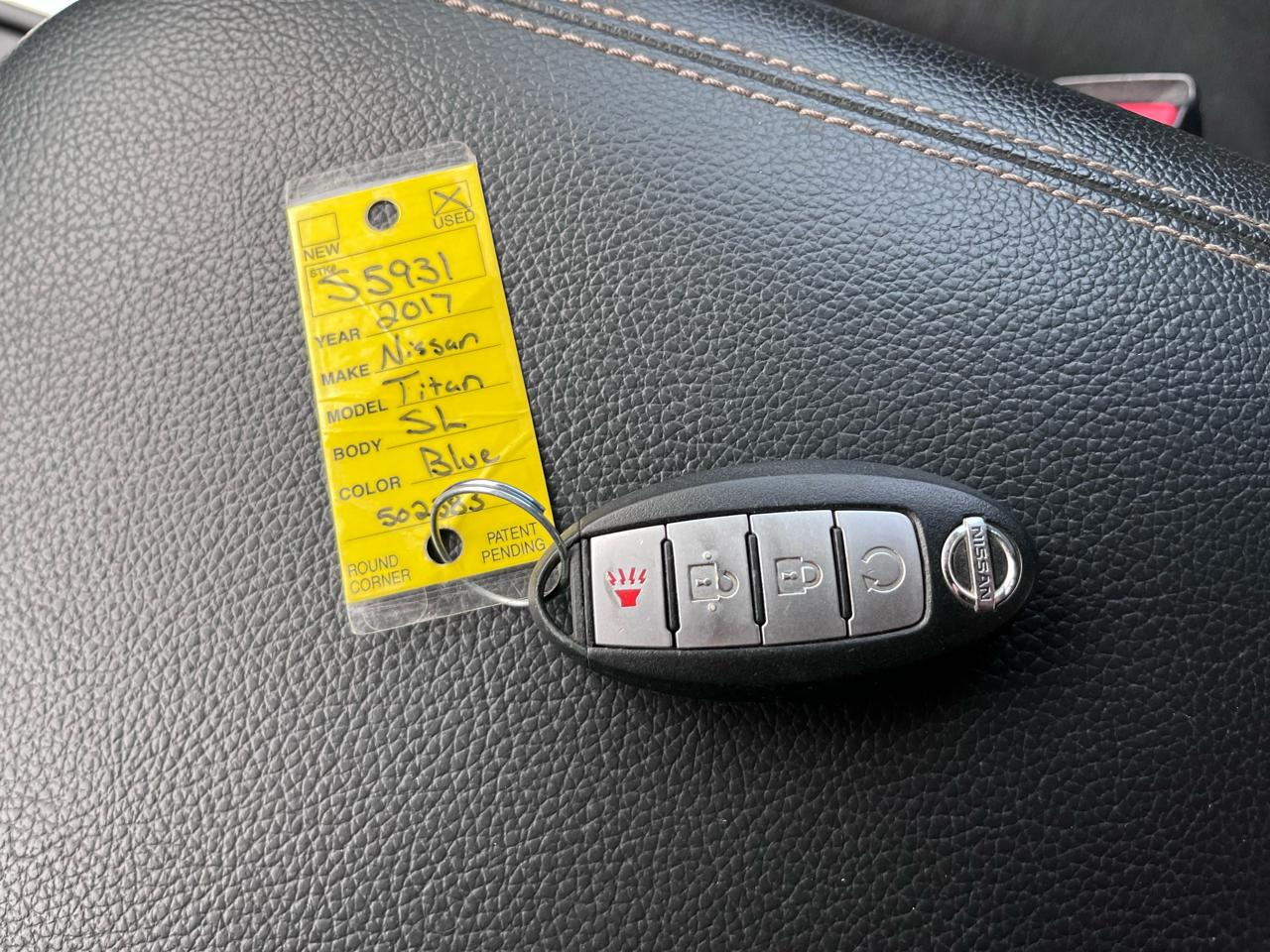 Nissan Titan SV Crew Cab 2WD 2017