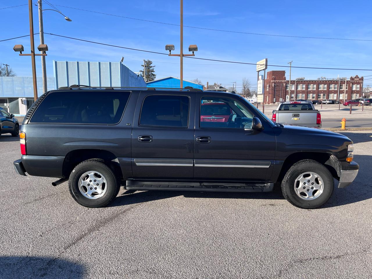 Chevrolet Suburban 1500 4WD 2004
