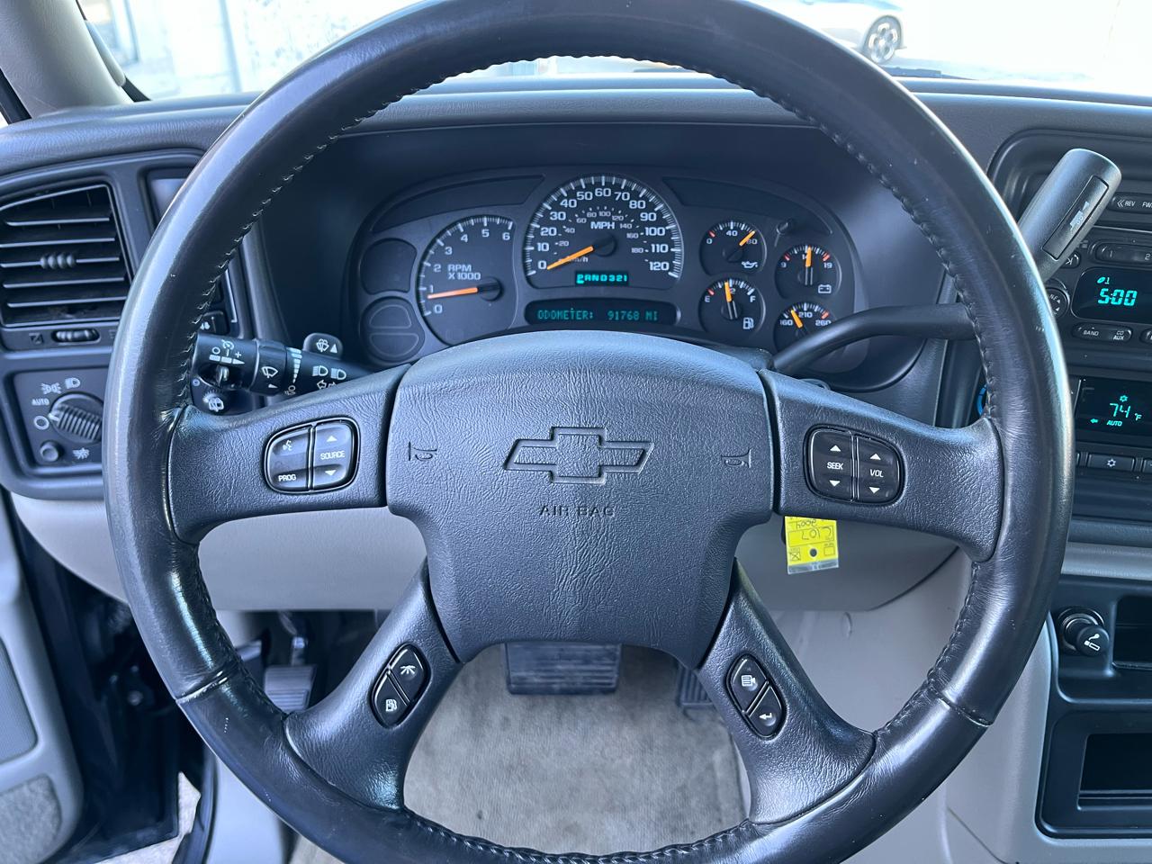 Chevrolet Suburban 1500 4WD 2004