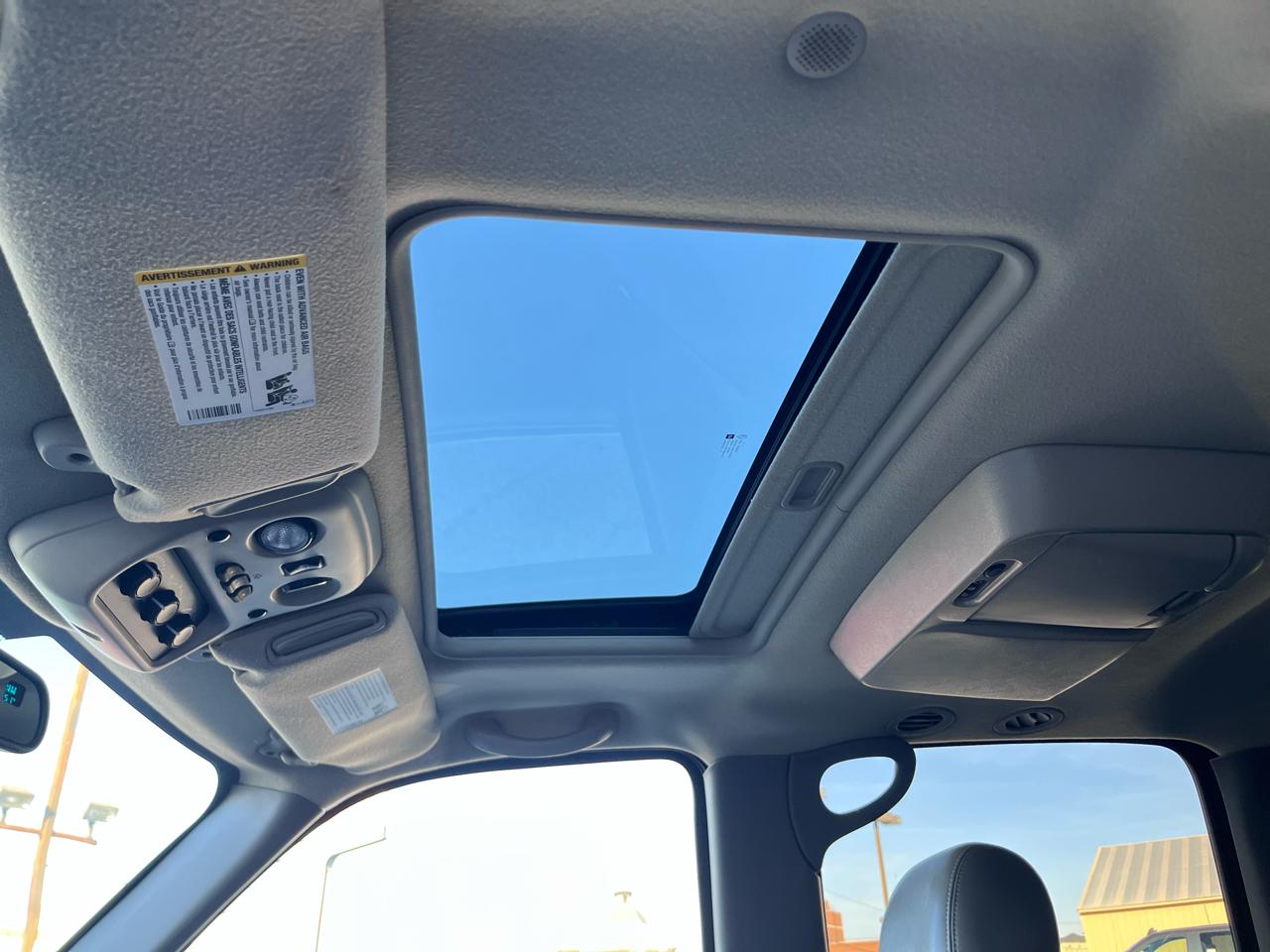 Chevrolet Suburban 1500 4WD 2004