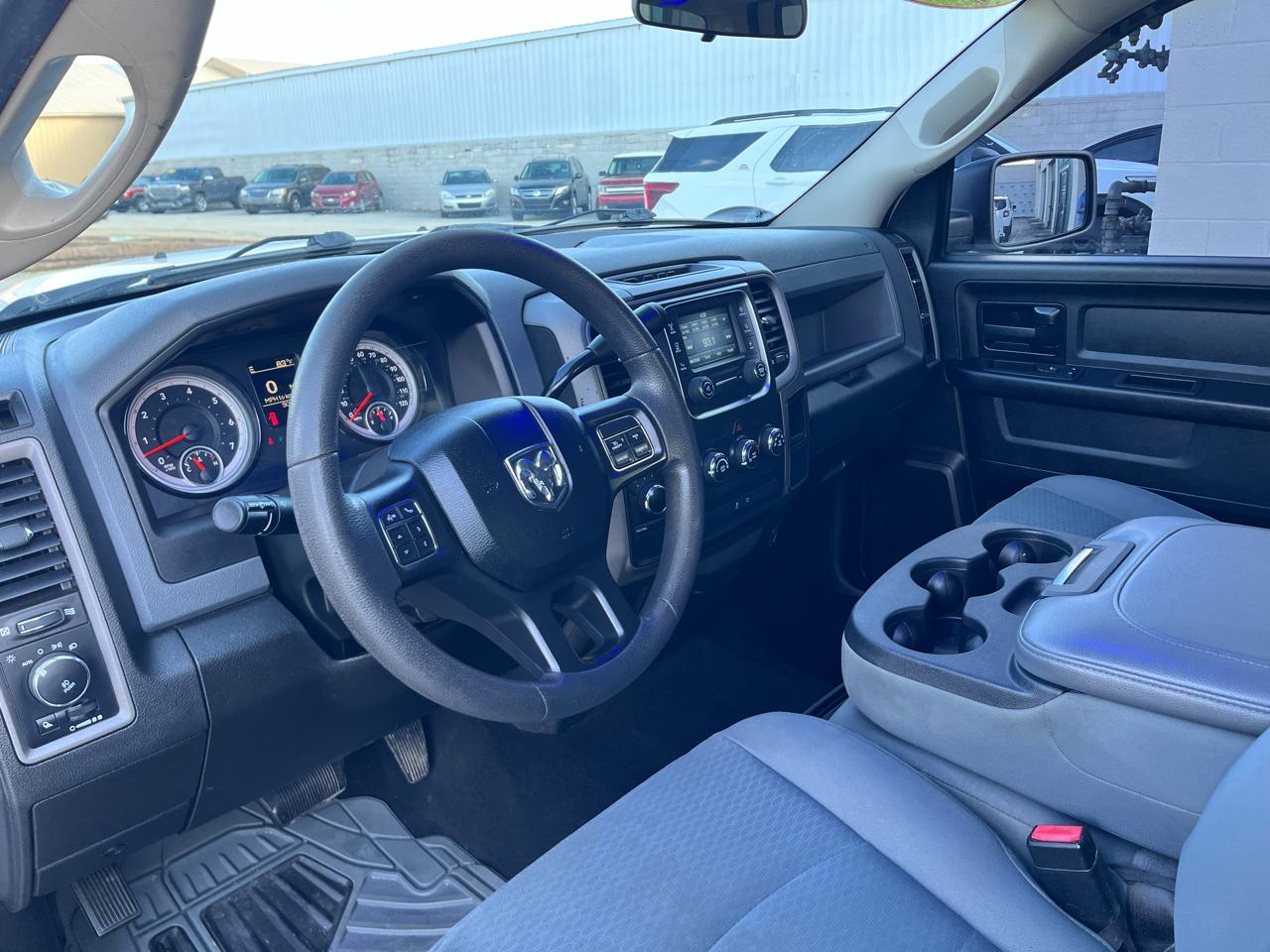 RAM 1500 Classic Tradesman Crew Cab SWB 4WD 2019