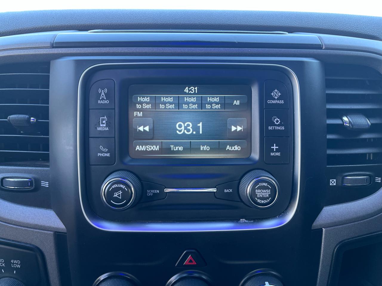 RAM 1500 Classic Tradesman Crew Cab SWB 4WD 2019