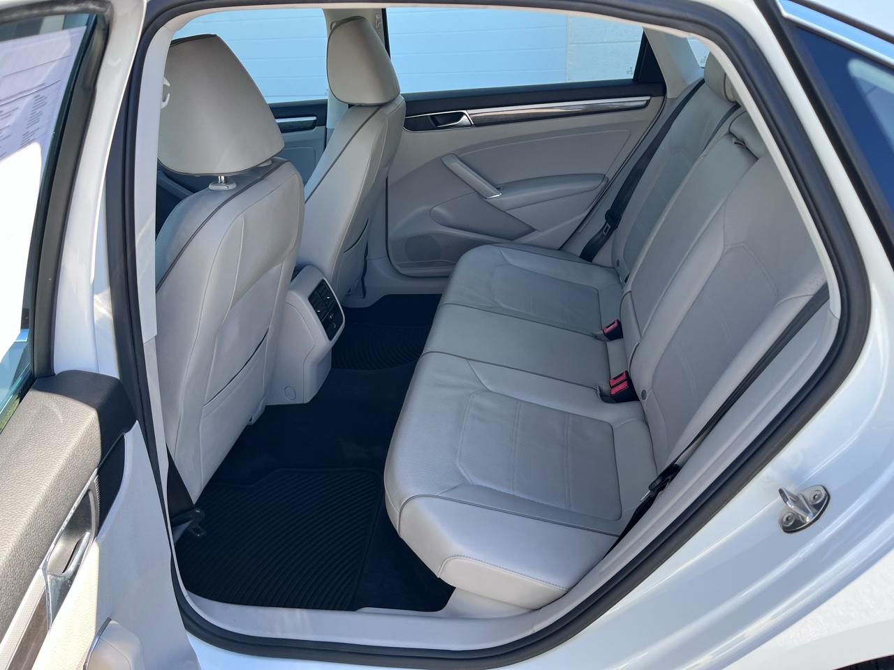 Volkswagen Passat SE 2018