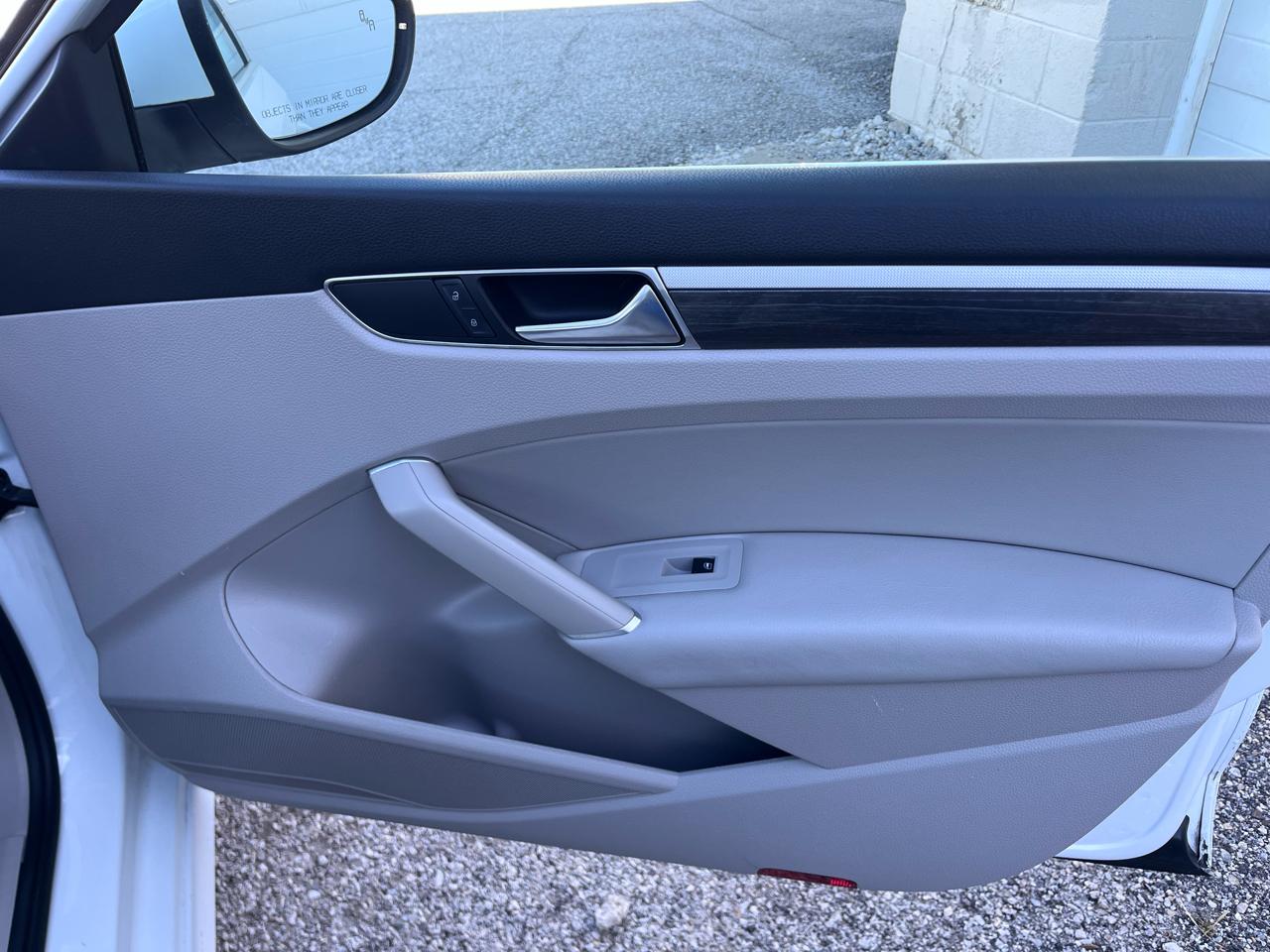 Volkswagen Passat SE 2018