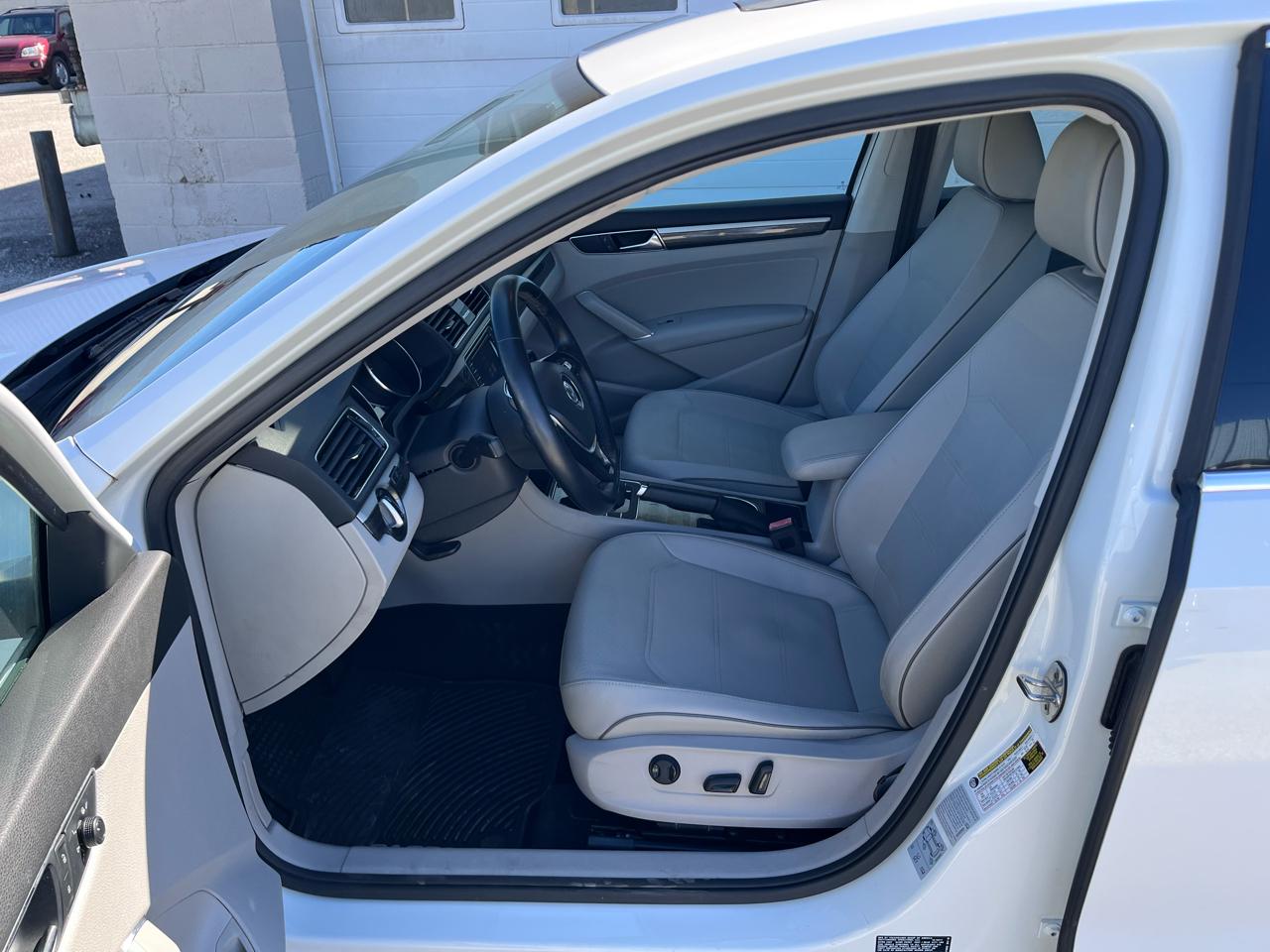 Volkswagen Passat SE 2018