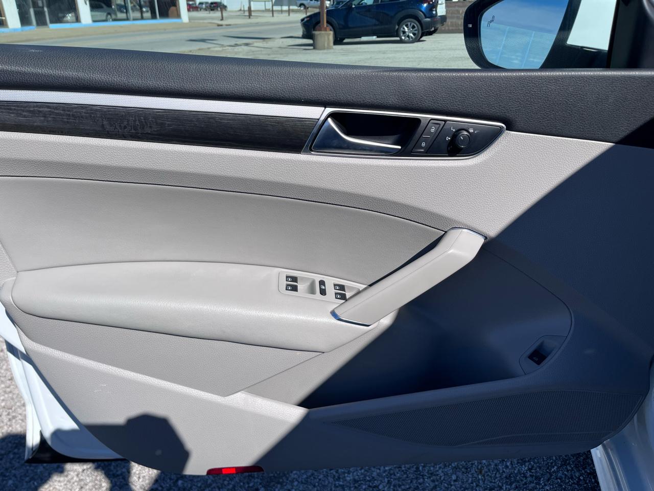 Volkswagen Passat SE 2018