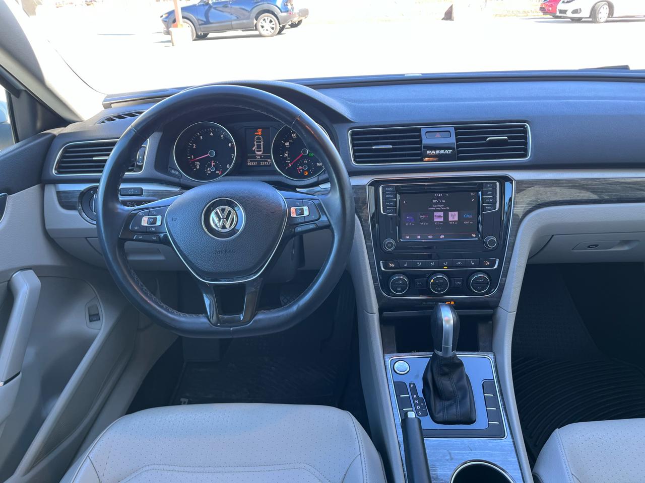 Volkswagen Passat SE 2018