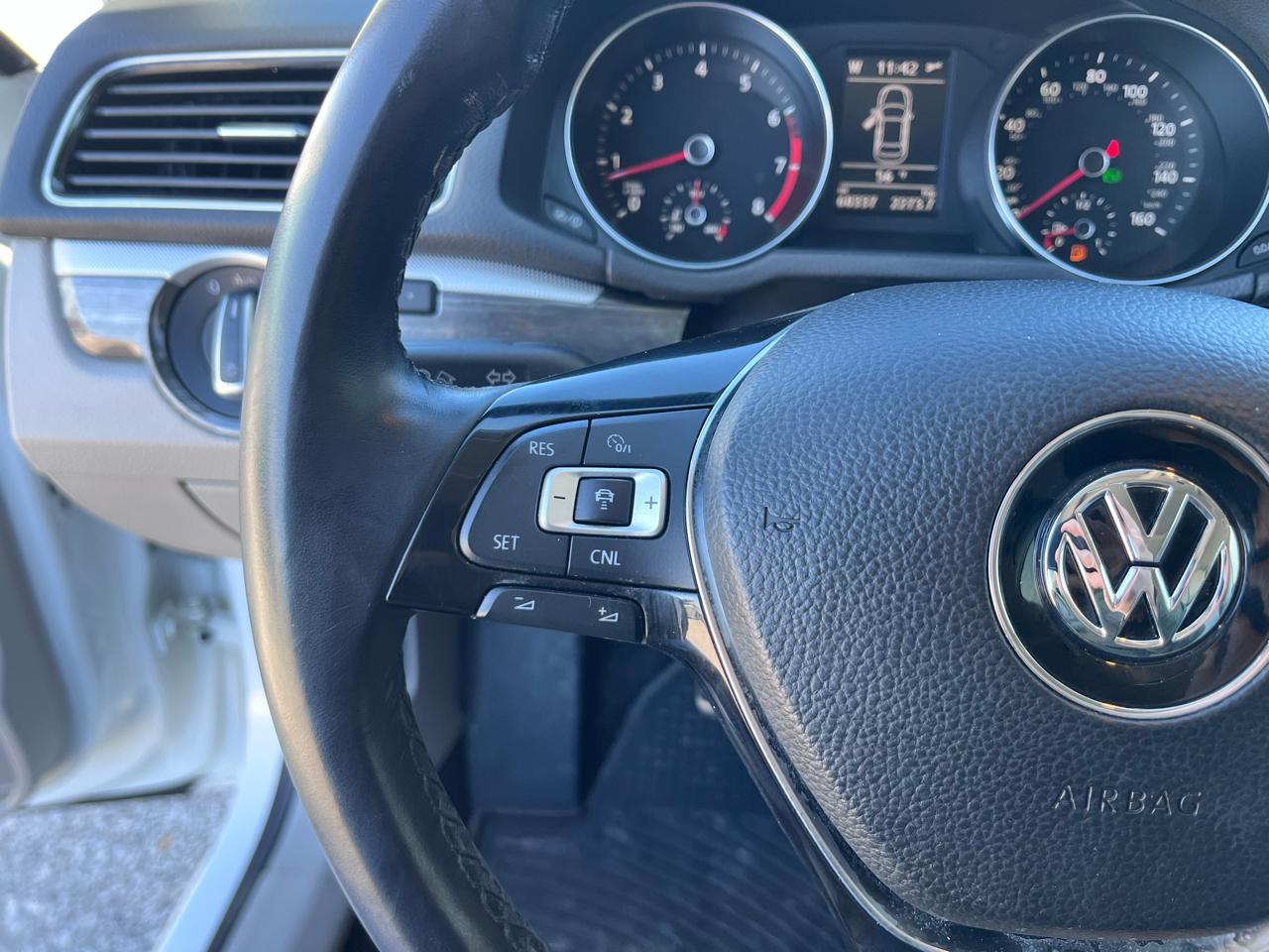 Volkswagen Passat SE 2018