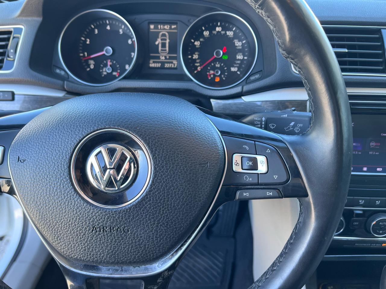 Volkswagen Passat SE 2018