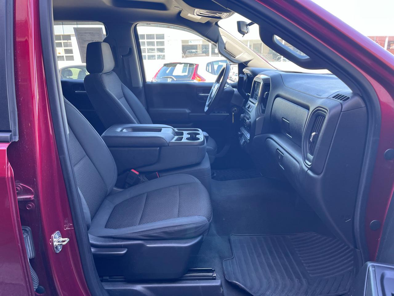 Chevrolet Silverado 1500 Custom Crew Cab Long Box 4WD 2019