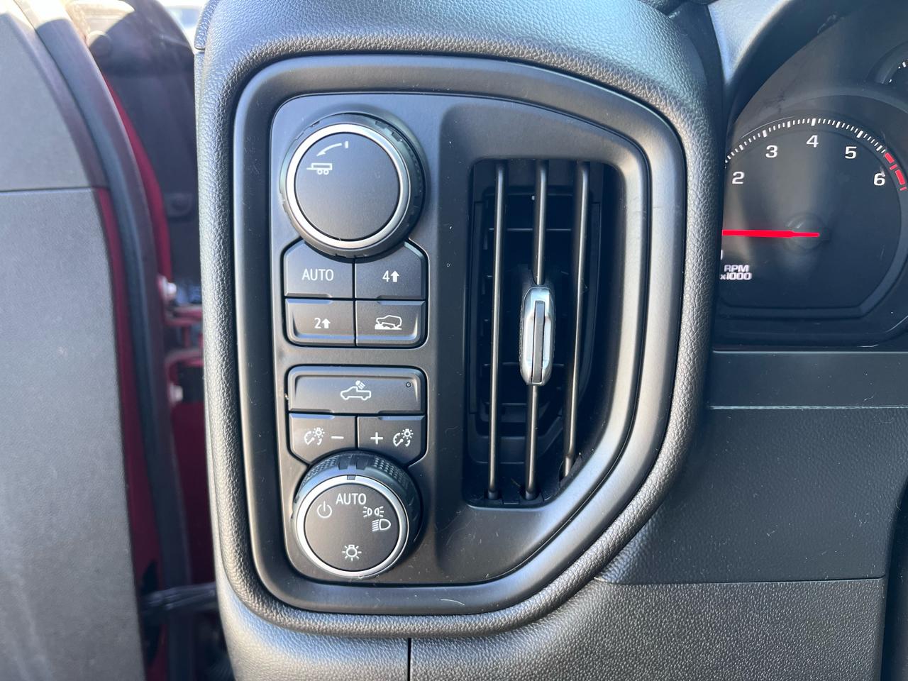 Chevrolet Silverado 1500 Custom Crew Cab Long Box 4WD 2019