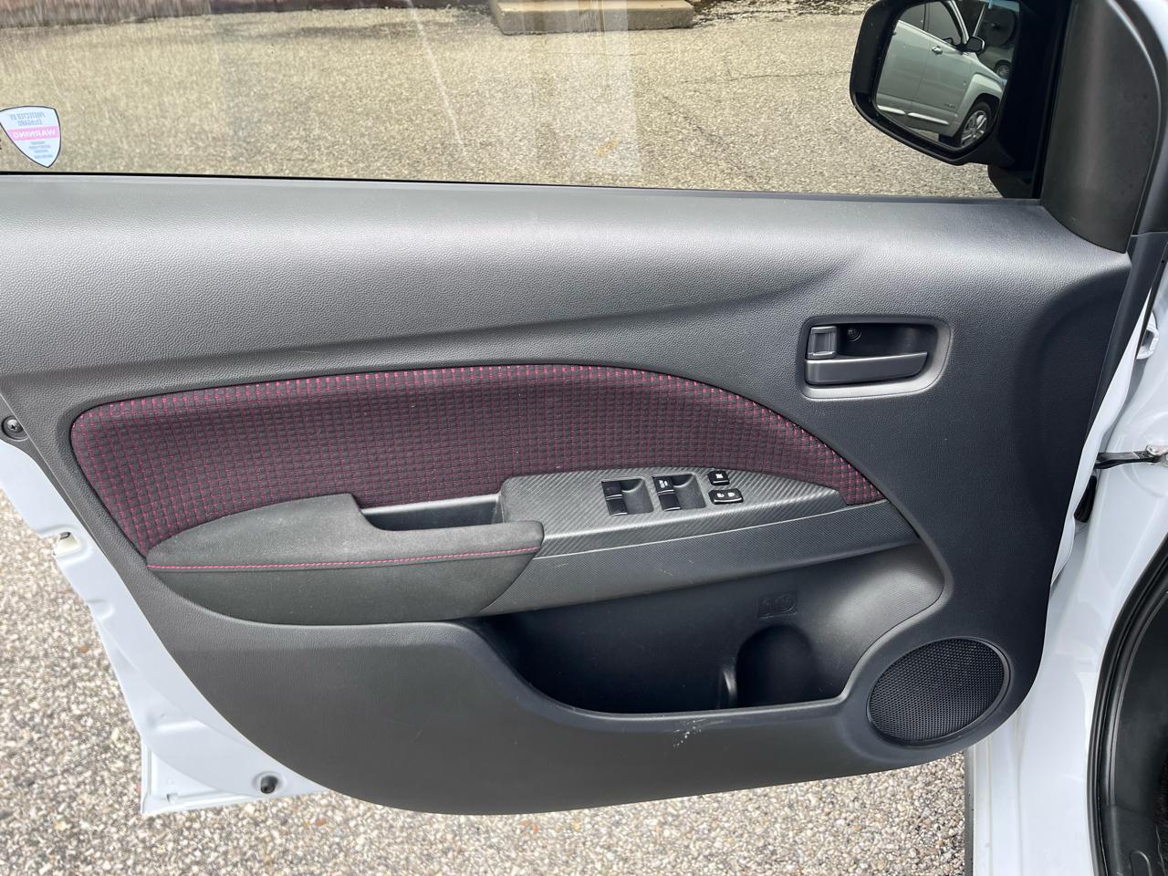 Mitsubishi Mirage SE 2023