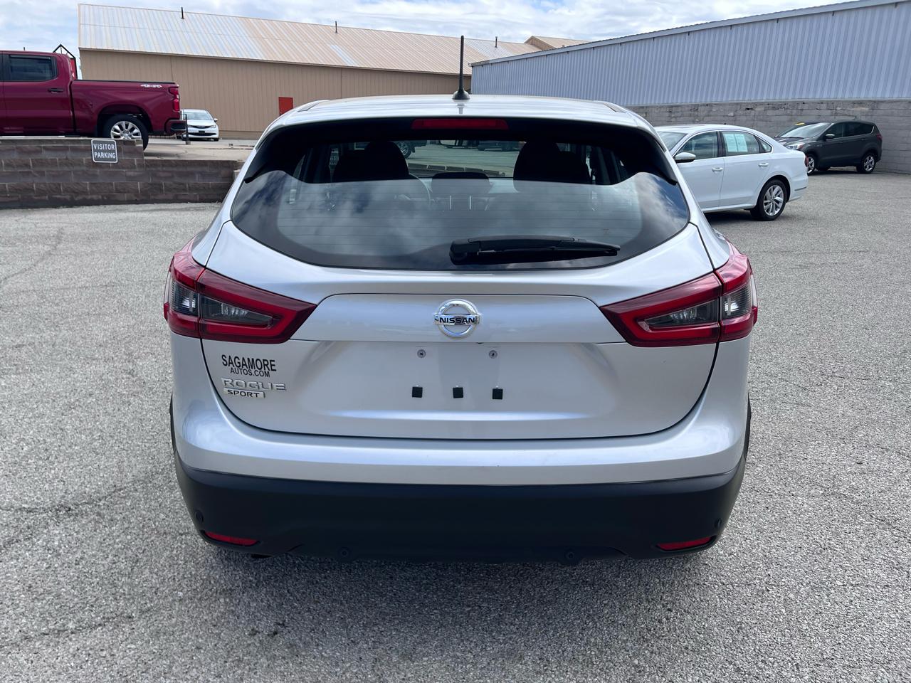 Nissan Rogue Sport S 2022