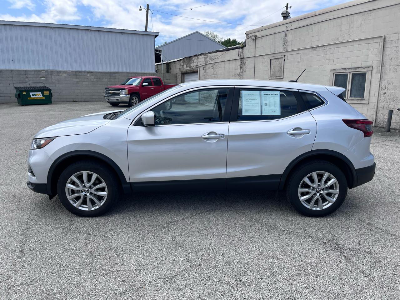 Nissan Rogue Sport S 2022