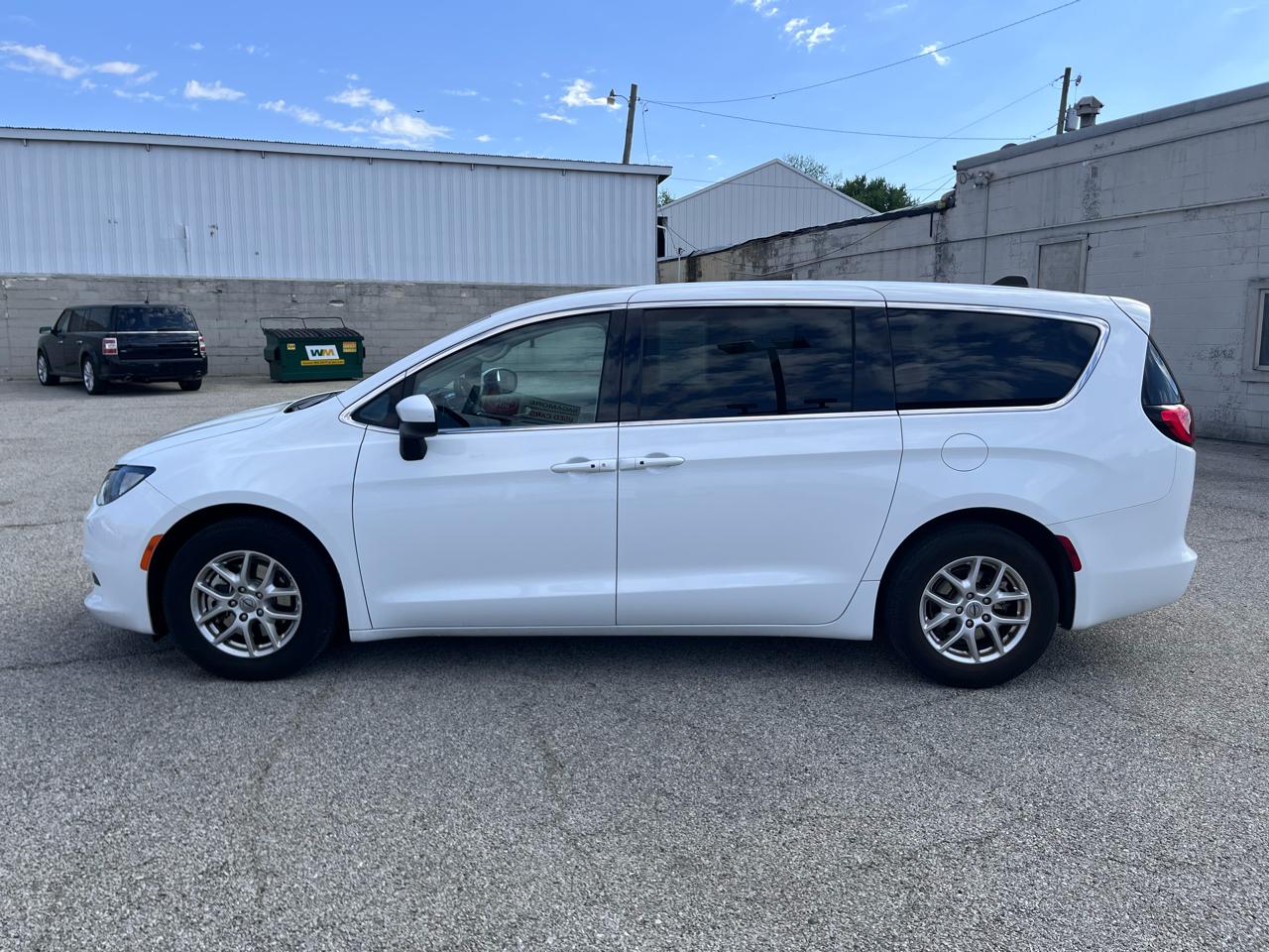 Chrysler Voyager LX 2023