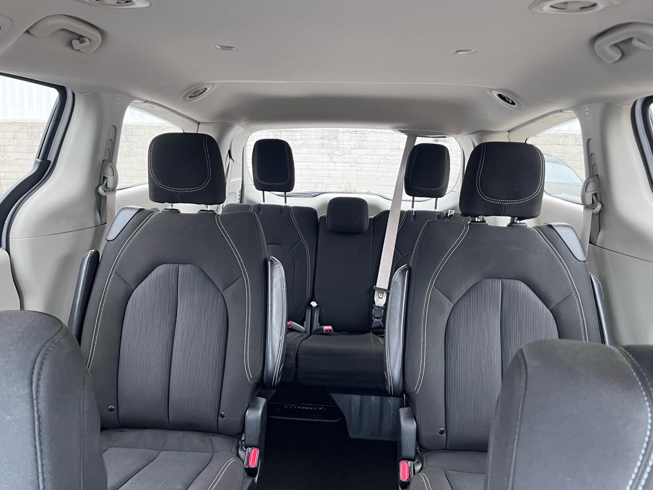 Chrysler Voyager LX 2023