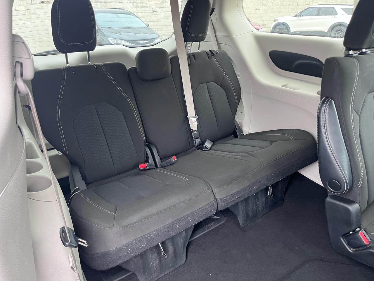 Chrysler Voyager LX 2023