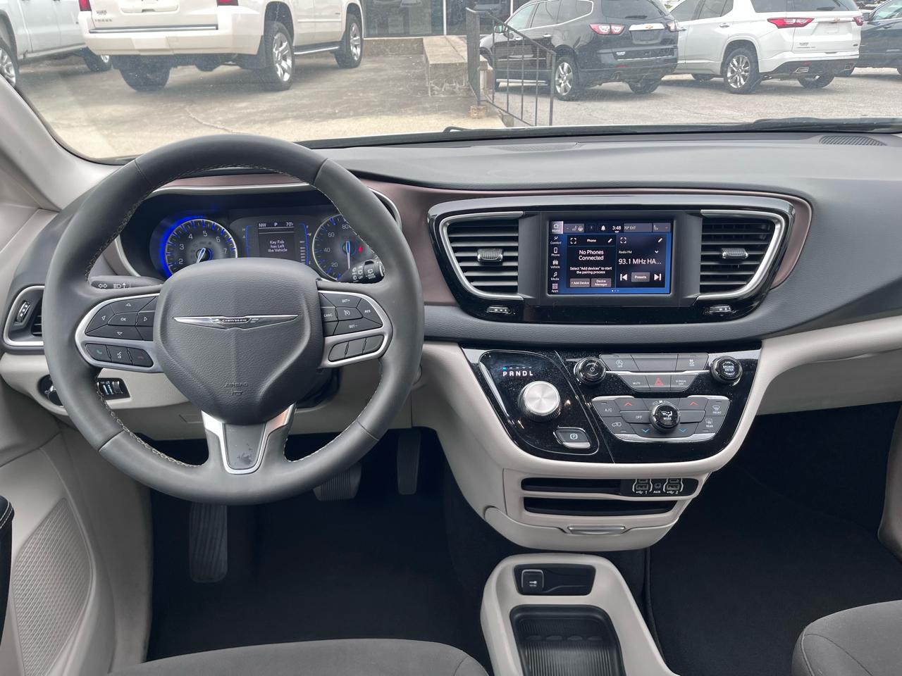 Chrysler Voyager LX 2023