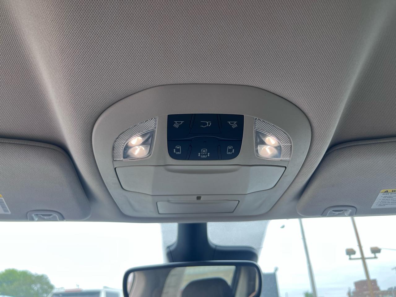 Chrysler Voyager LX 2023