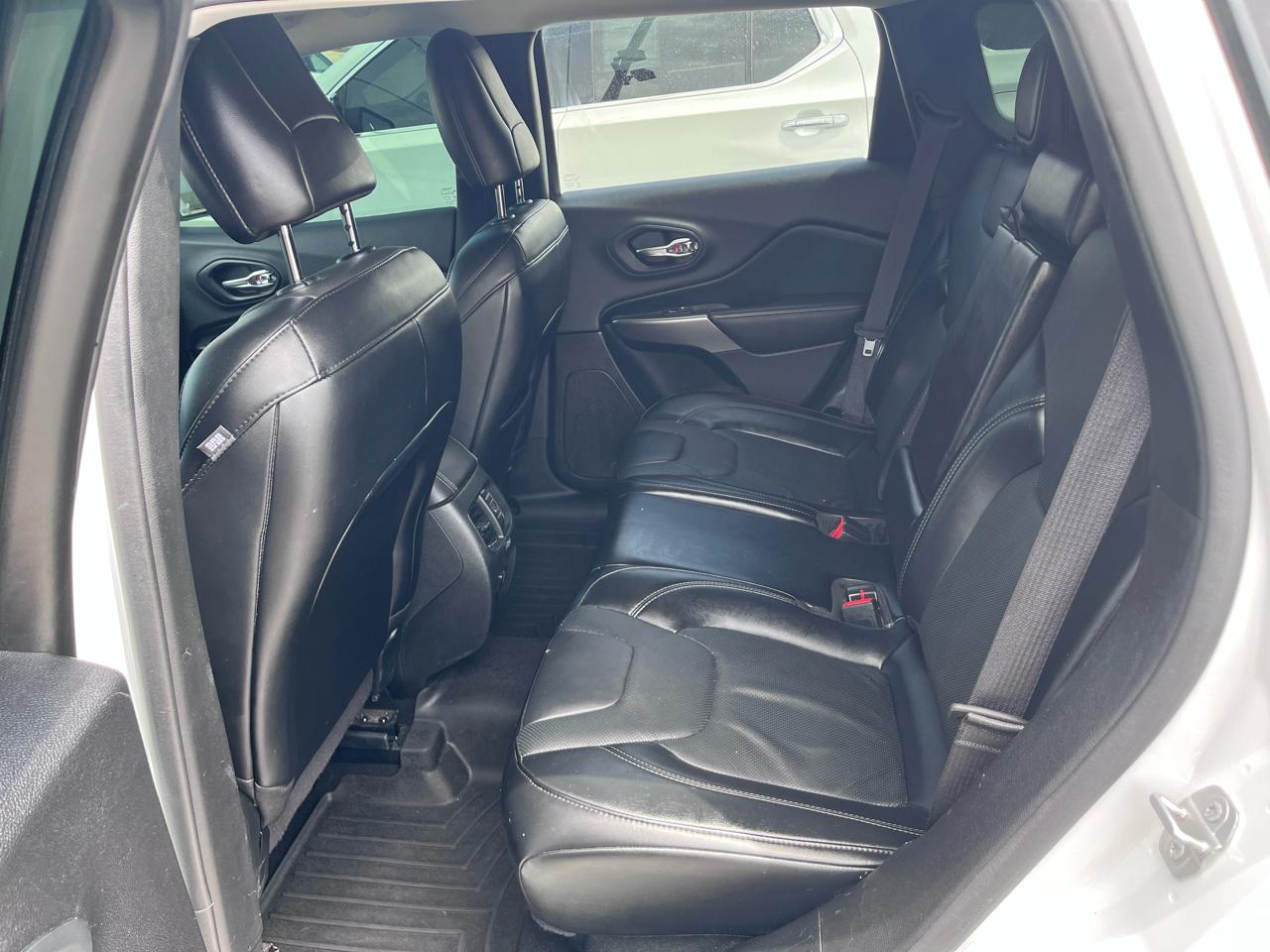 Jeep Cherokee Latitude Lux FWD 2022