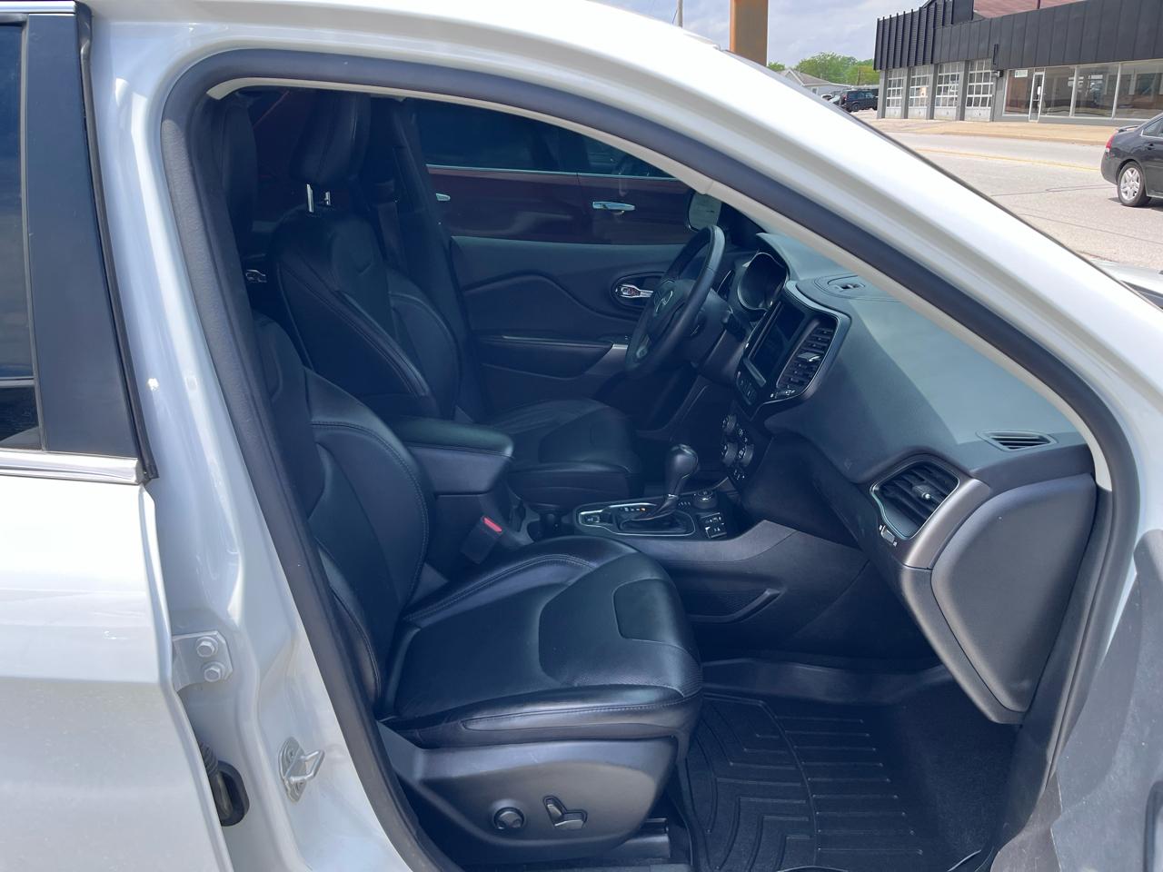 Jeep Cherokee Latitude Lux FWD 2022