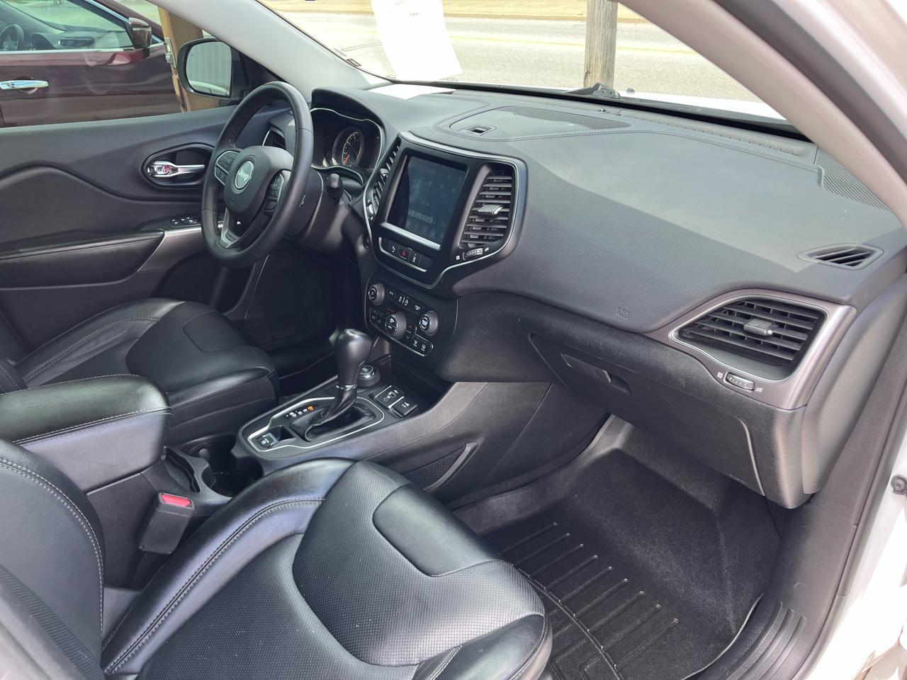 Jeep Cherokee Latitude Lux FWD 2022