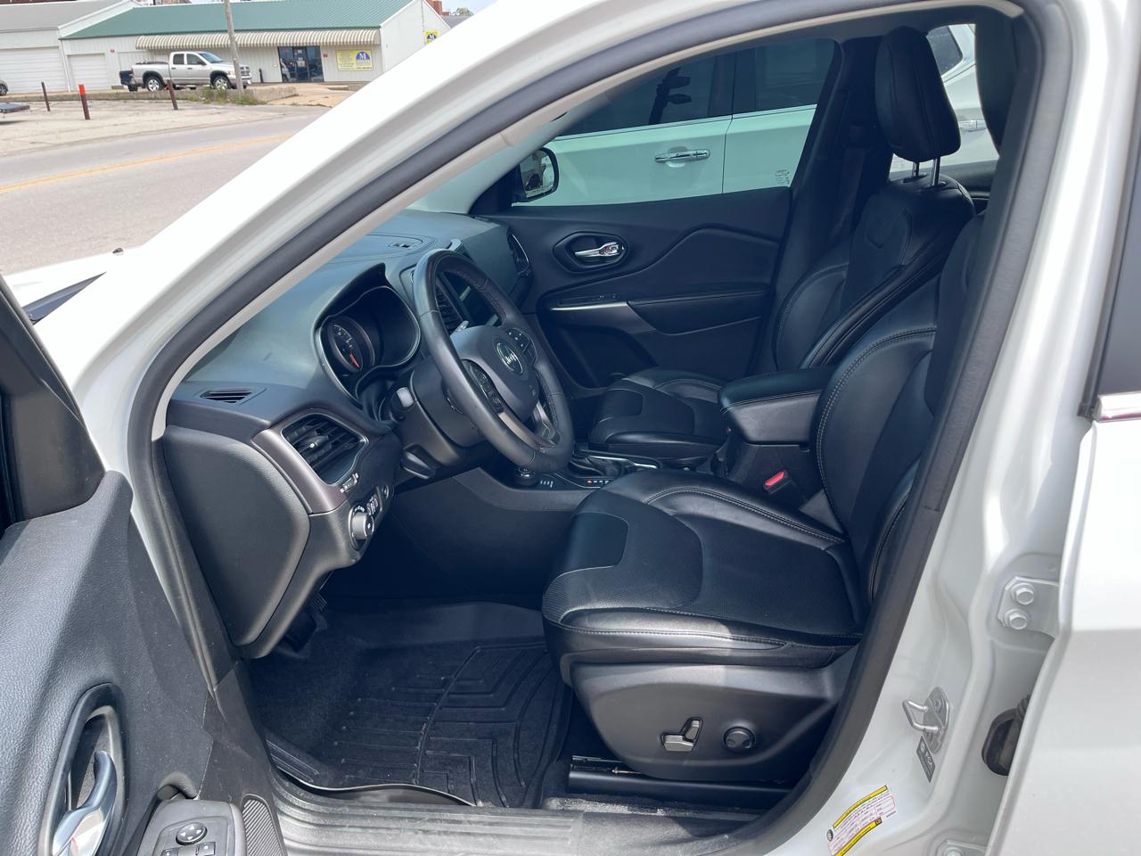 Jeep Cherokee Latitude Lux FWD 2022